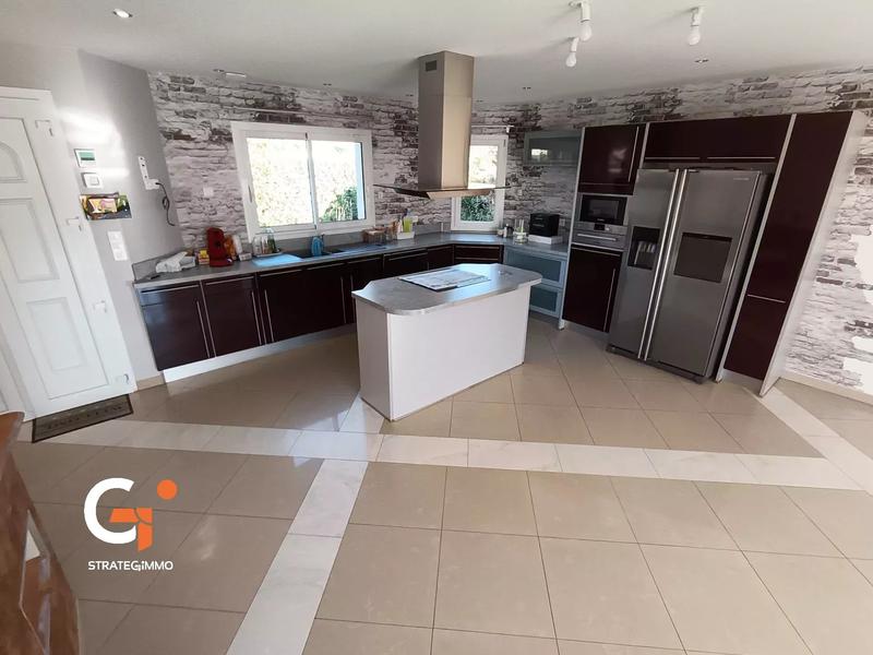 Maison - 175 m² - 8 pièces