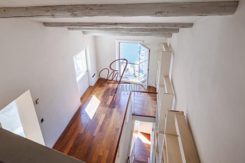 Penthouse - 218 m² - 5 pièces