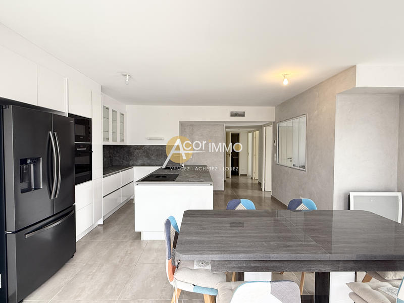 Appartement - 81 m² - 4 pièces