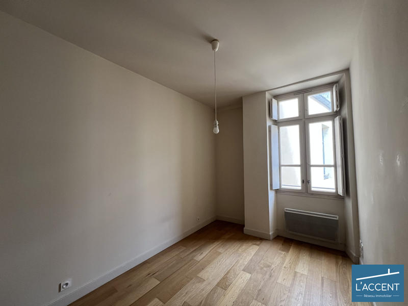 Appartement - 75 m² - 3 pièces
