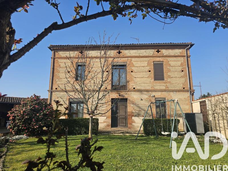 Maison - 280 m² - 8 pièces