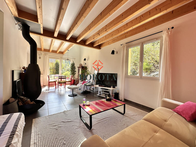 Maison traditionnelle - 111 m² - 5 pièces