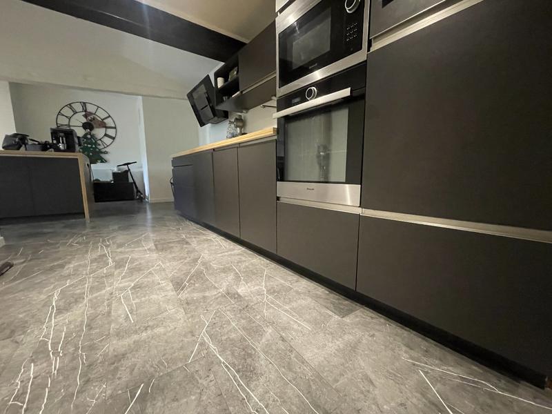 Appartement - 90 m² - 3 pièces