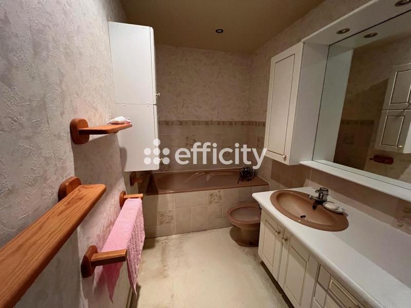 Moulin - 222 m² - 6 pièces