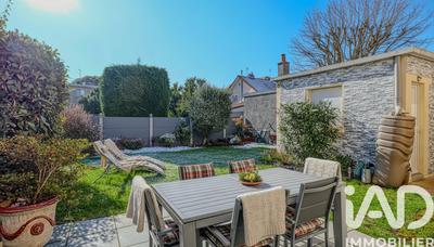 Maison - 111 m² - 6 pièces