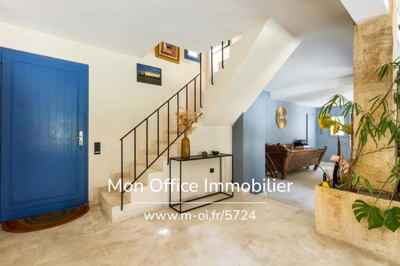 Propriété - 270 m² - 10 pièces