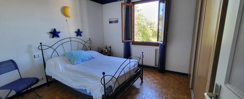 Maison - 235 m² - 11 pièces