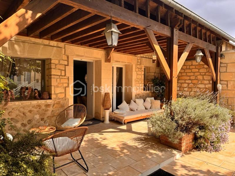 Propriété - 260 m² - 10 pièces