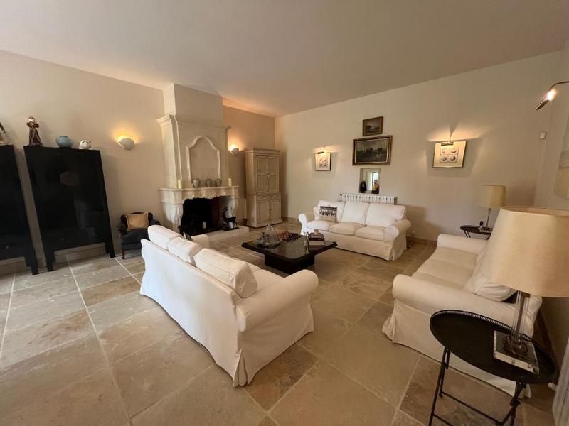 Mas - 262 m² - 8 pièces