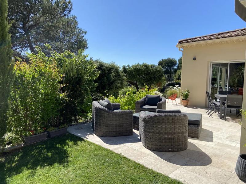 Maison - 180 m² - 6 pièces