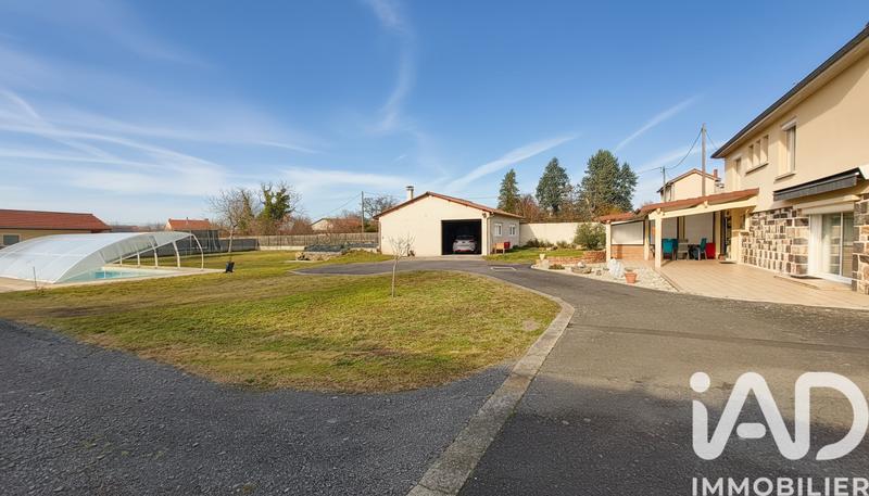 Maison - 211 m² - 6 pièces