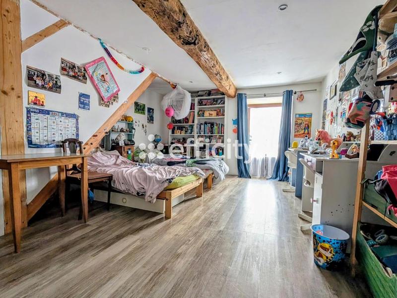 Maison - 205 m² - 10 pièces