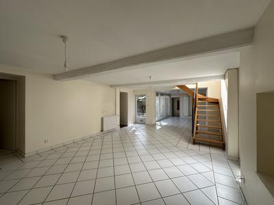 Maison ancienne - 151 m² - 8 pièces