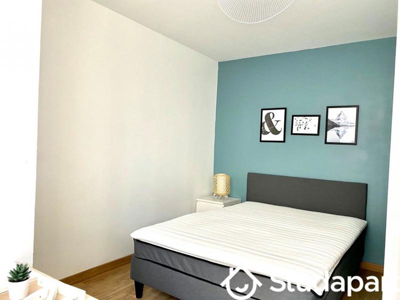 Chambre - 11 m² - 1 pièce