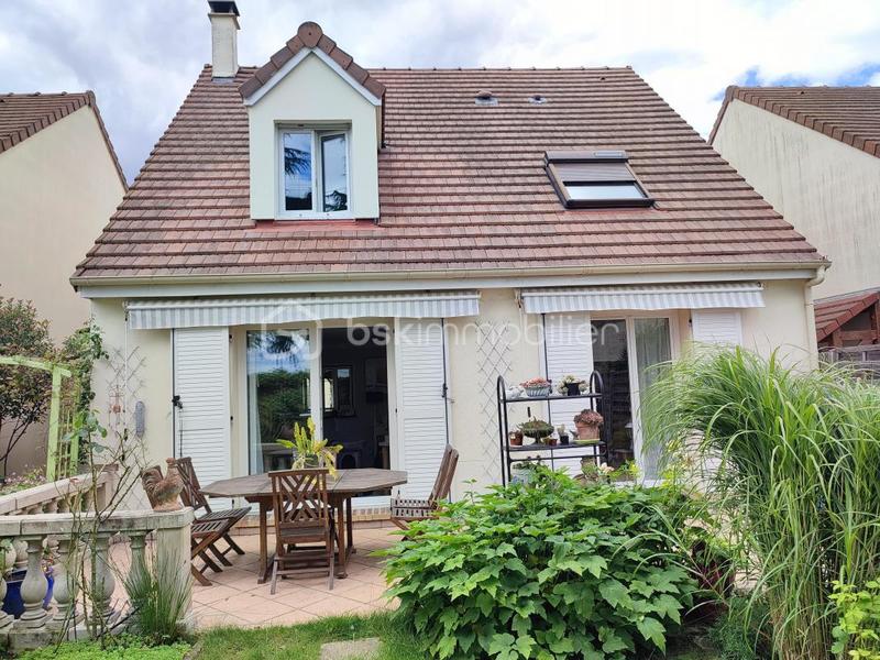 Maison traditionnelle - 119 m² - 5 pièces