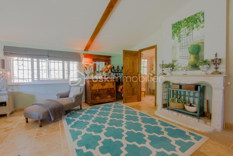 Maison - 292 m² - 7 pièces