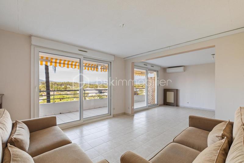 Appartement - 92 m² - 4 pièces