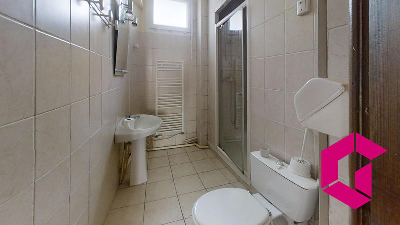 Maison traditionnelle - 138 m² - 9 pièces