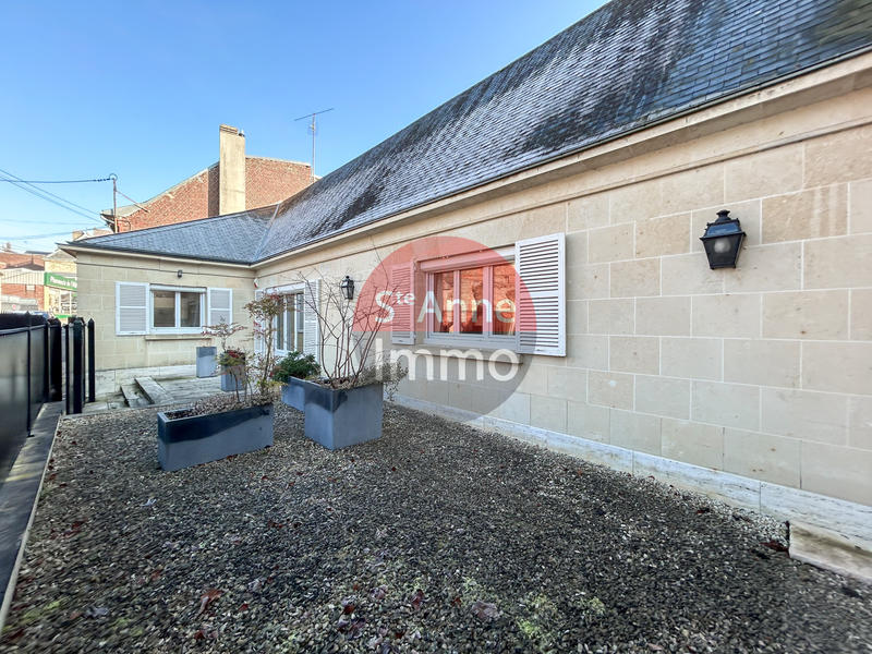 Maison - 280 m² - 9 pièces