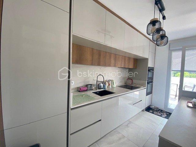 Appartement - 102 m² - 4 pièces