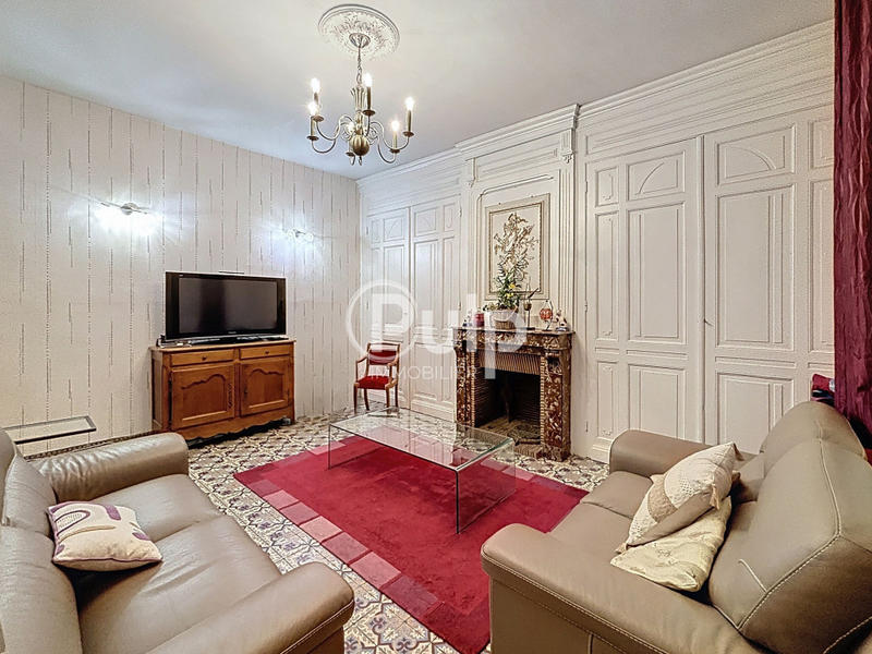 Maison - 214 m² - 5 pièces