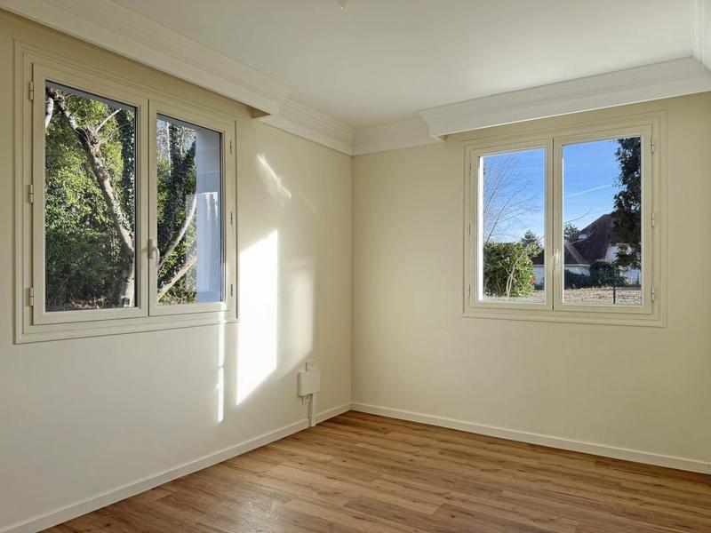 Villa - 410 m² - 8 pièces