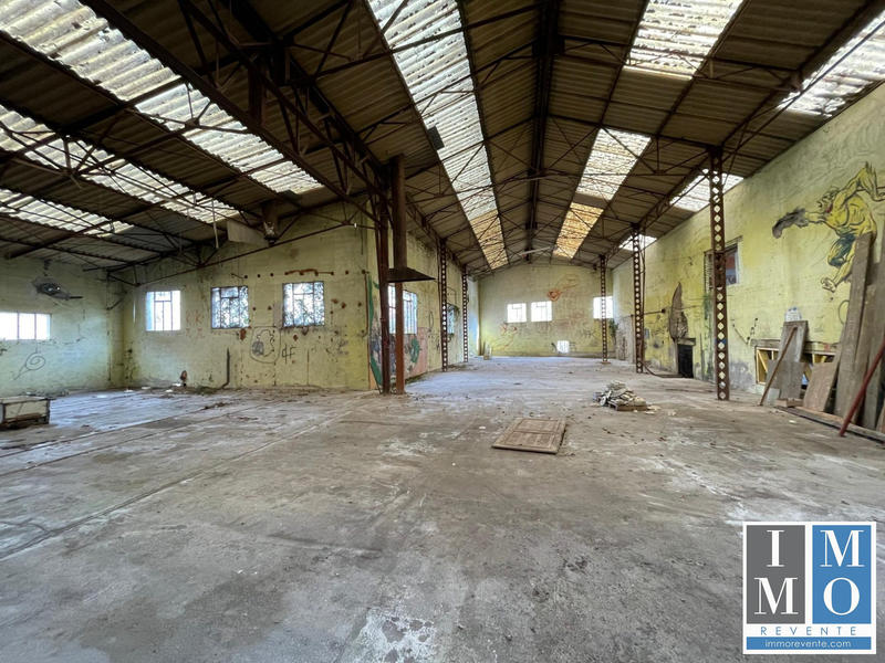 Entrepôt - 4 000 m²