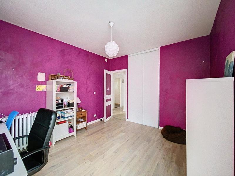 Maison - 247 m² - 7 pièces