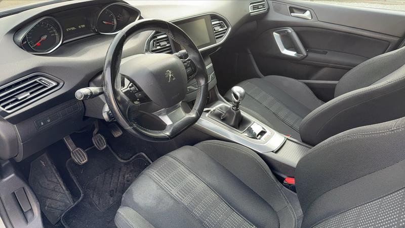 Peugeot 308 II 1.2 Puretech 130 Allure