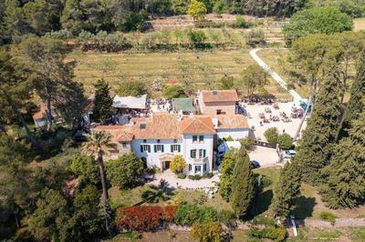 Bastide - 650 m² - 15 pièces