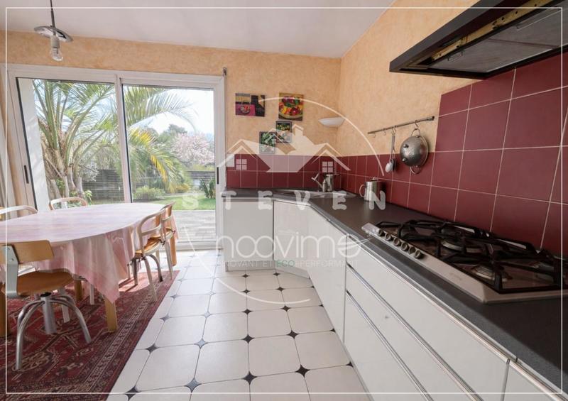 Maison - 177 m² - 8 pièces