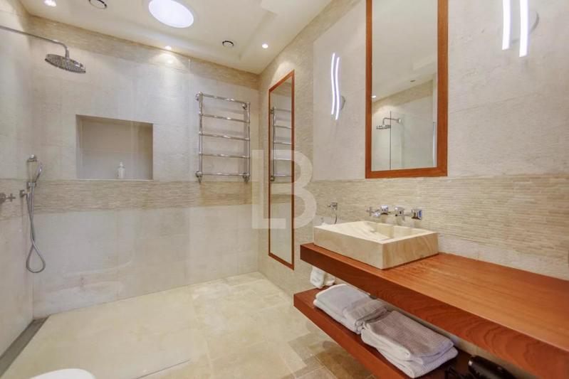 Propriété - 400 m² - 9 pièces