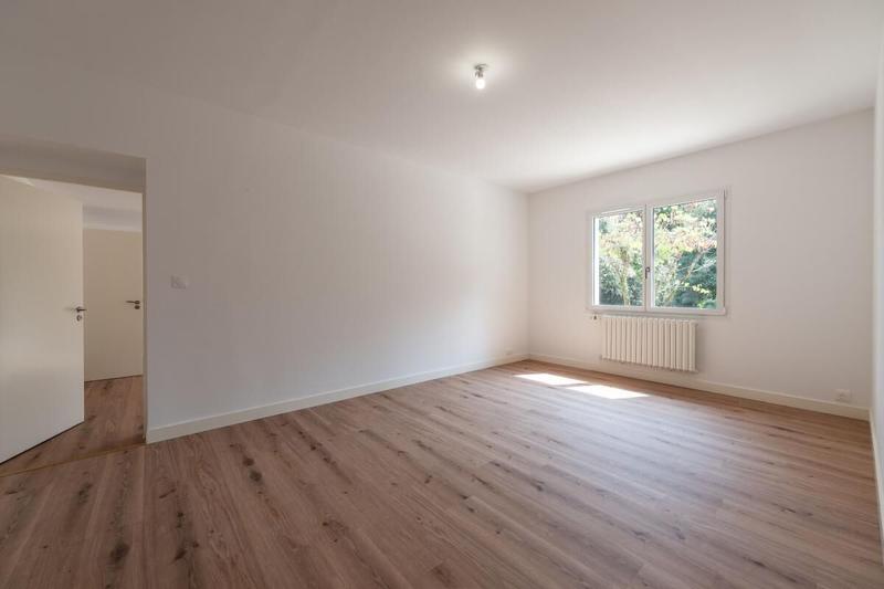 Maison - 261 m² - 7 pièces