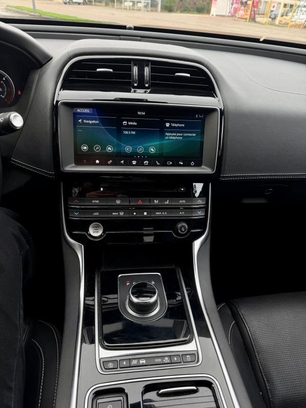 Jaguar Xe Diesel 20 R-Sport Touch Pro