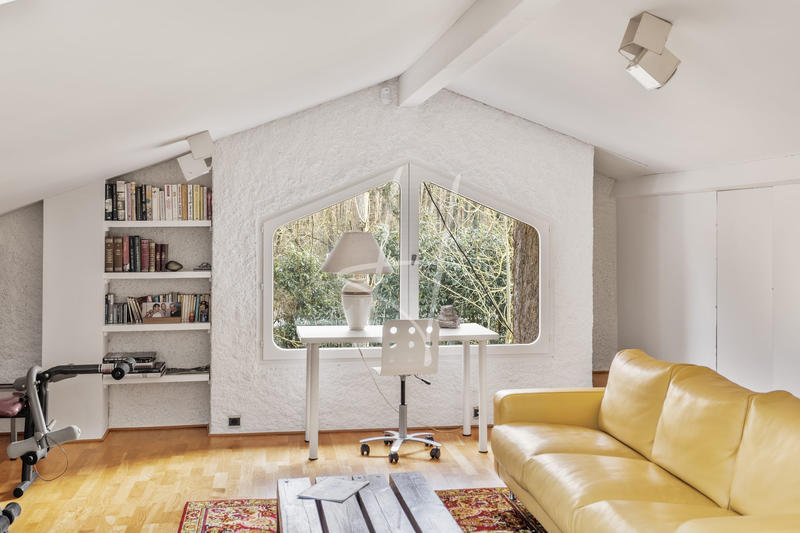 Villa - 250 m² - 9 pièces