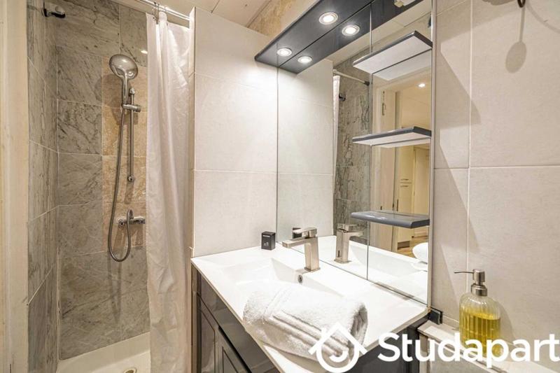 Appartement - 260 m² - 6 pièces