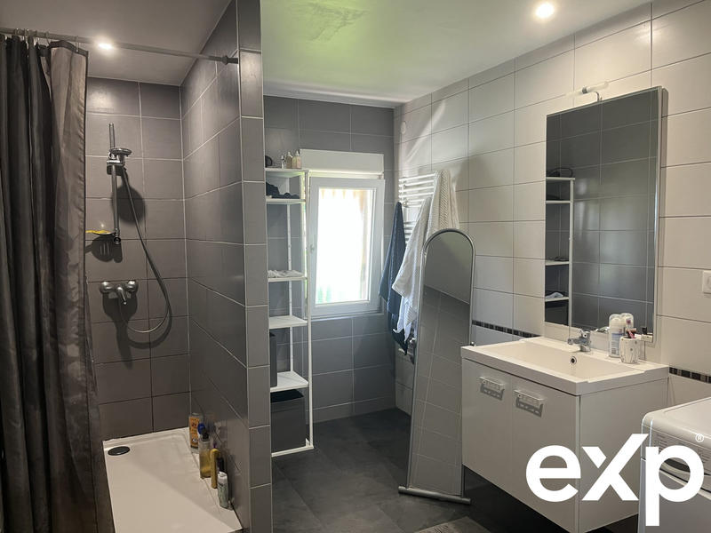 Maison - 298 m² - 12 pièces