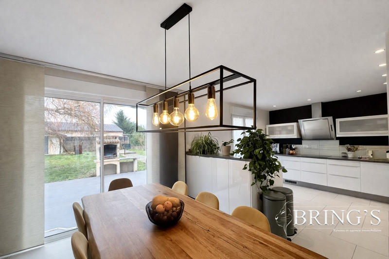 Maison - 135 m² - 6 pièces