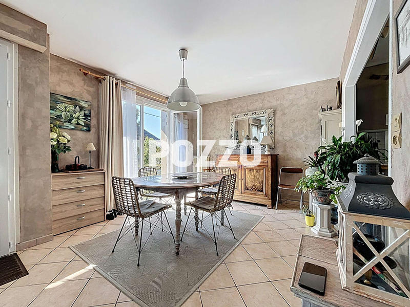 Maison - 94 m² - 5 pièces