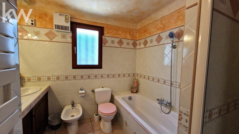 Maison provençale - 256 m² - 9 pièces