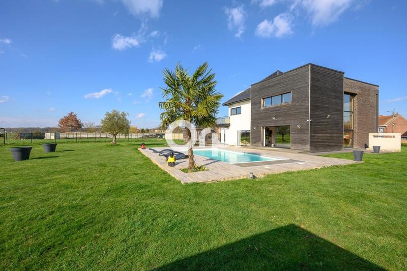 Maison - 232 m² - 6 pièces