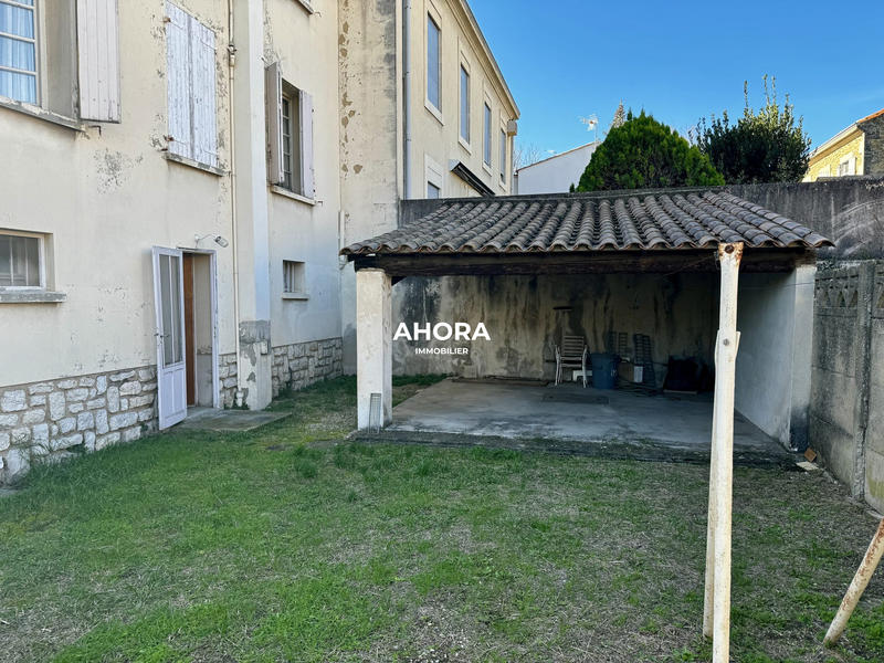 Maison - 240 m² - 9 pièces