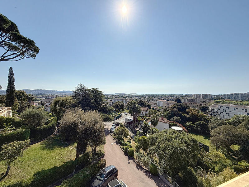 Appartement - 120 m² - 4 pièces