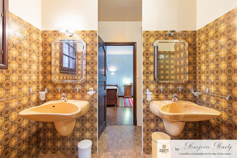 Maison - 223 m² - 6 pièces