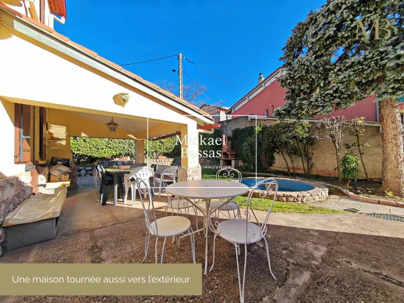 Maison traditionnelle - 131 m² - 7 pièces