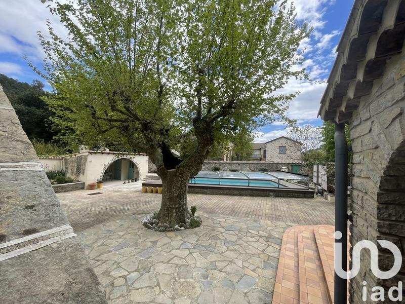 Maison - 335 m² - 9 pièces