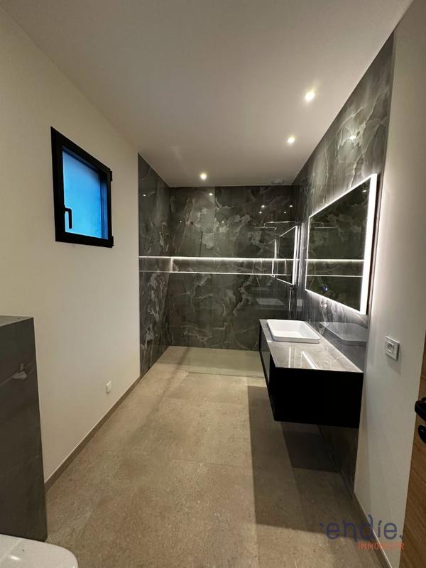 Maison - 154 m² - 4 pièces