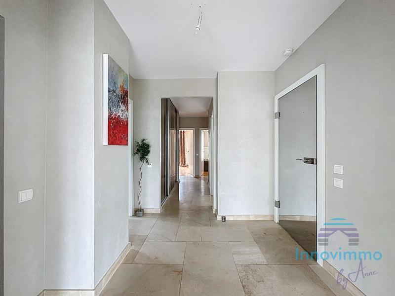 Villa - 216 m² - 8 pièces