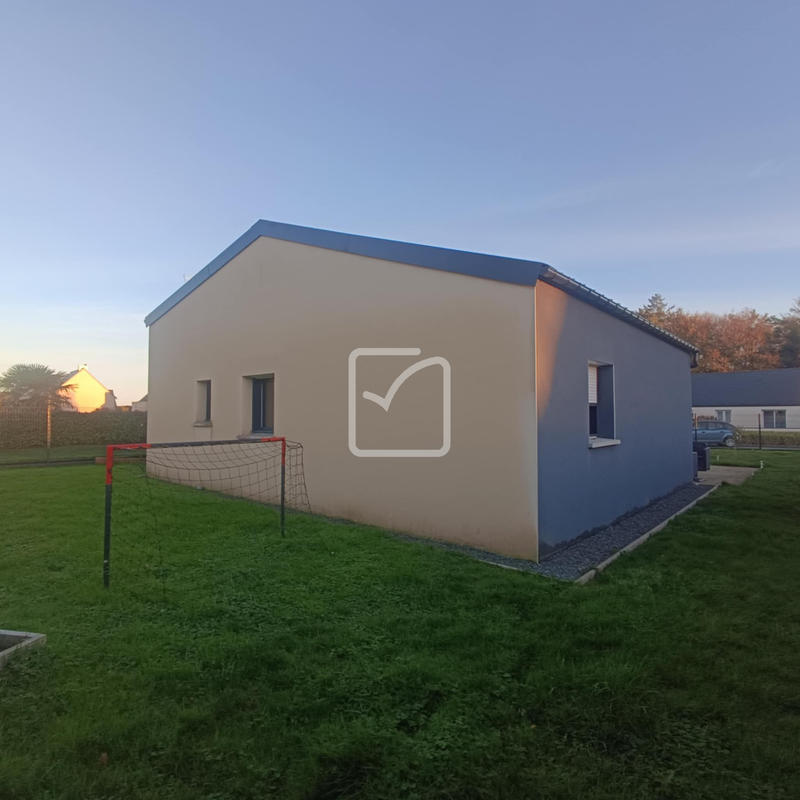 Maison - 90 m² - 5 pièces