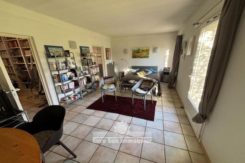 Maison - 400 m² - 16 pièces